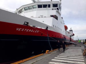 Hurtigruten-Schiff
